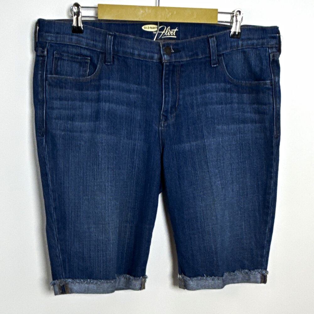 Old Navy The Flirt Women’s 14 Blue Denim Bermuda Shorts Medium Wash Pockets